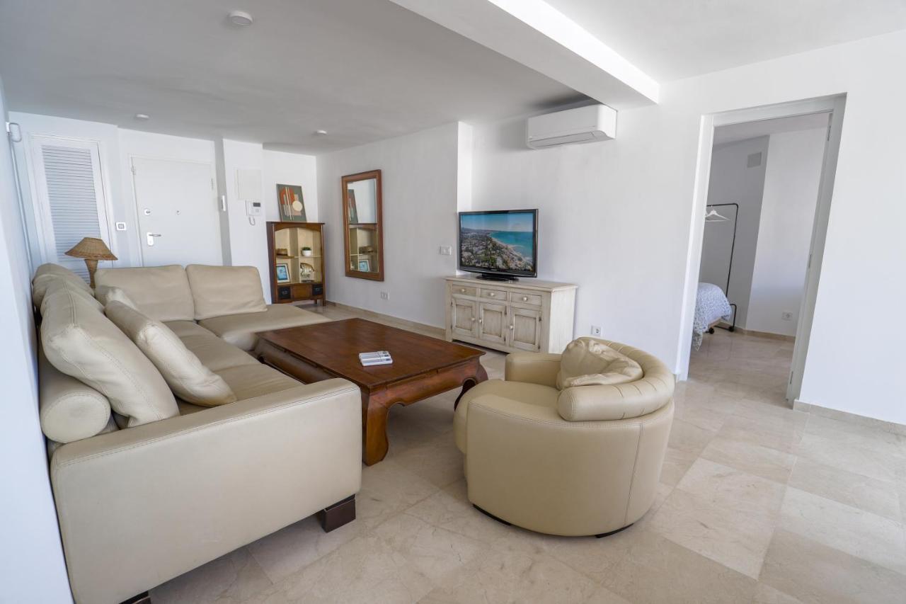 Marbella Centre Beachfront & Pool Екстериор снимка